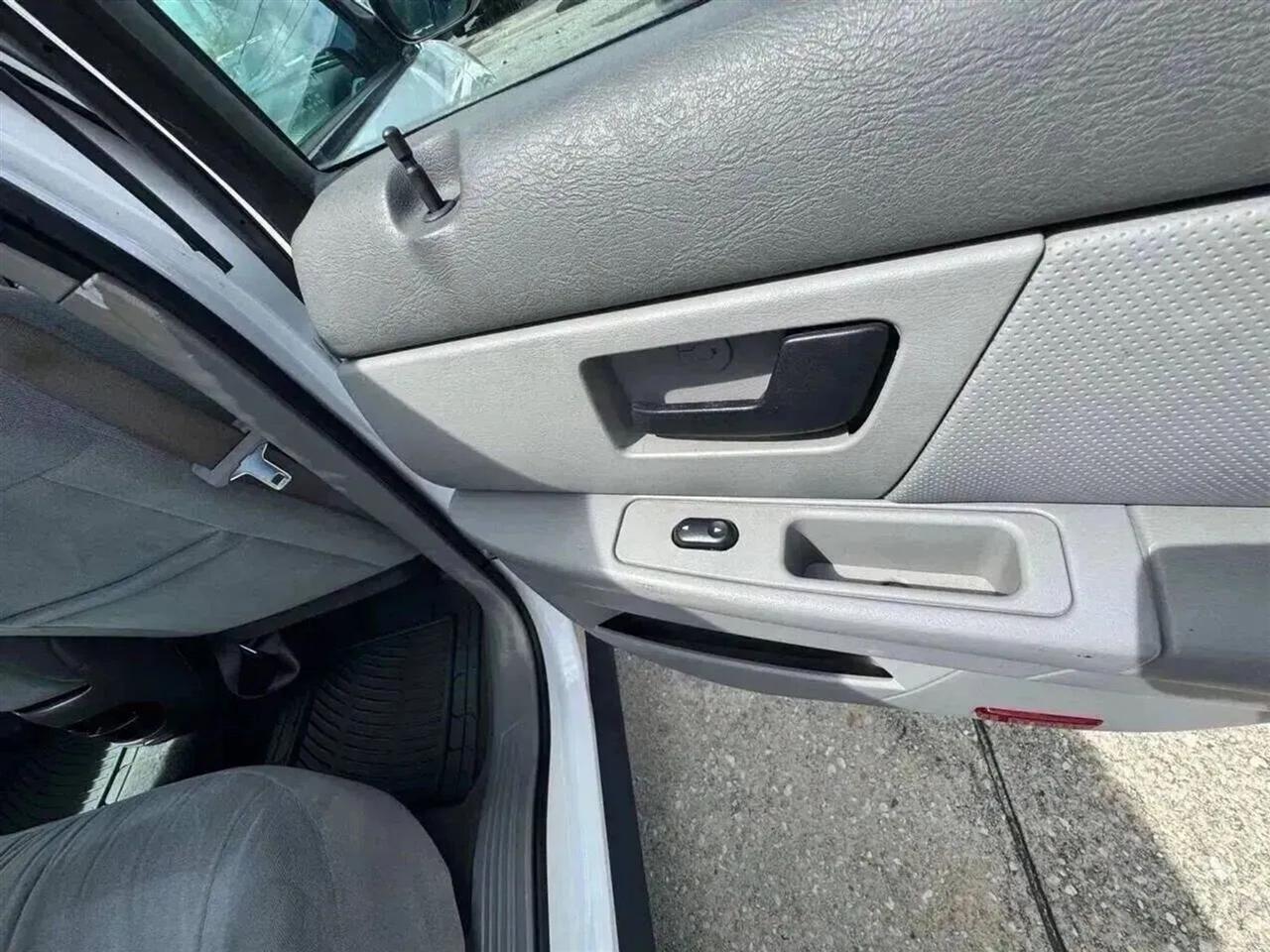 Ford Taurus SE 2006