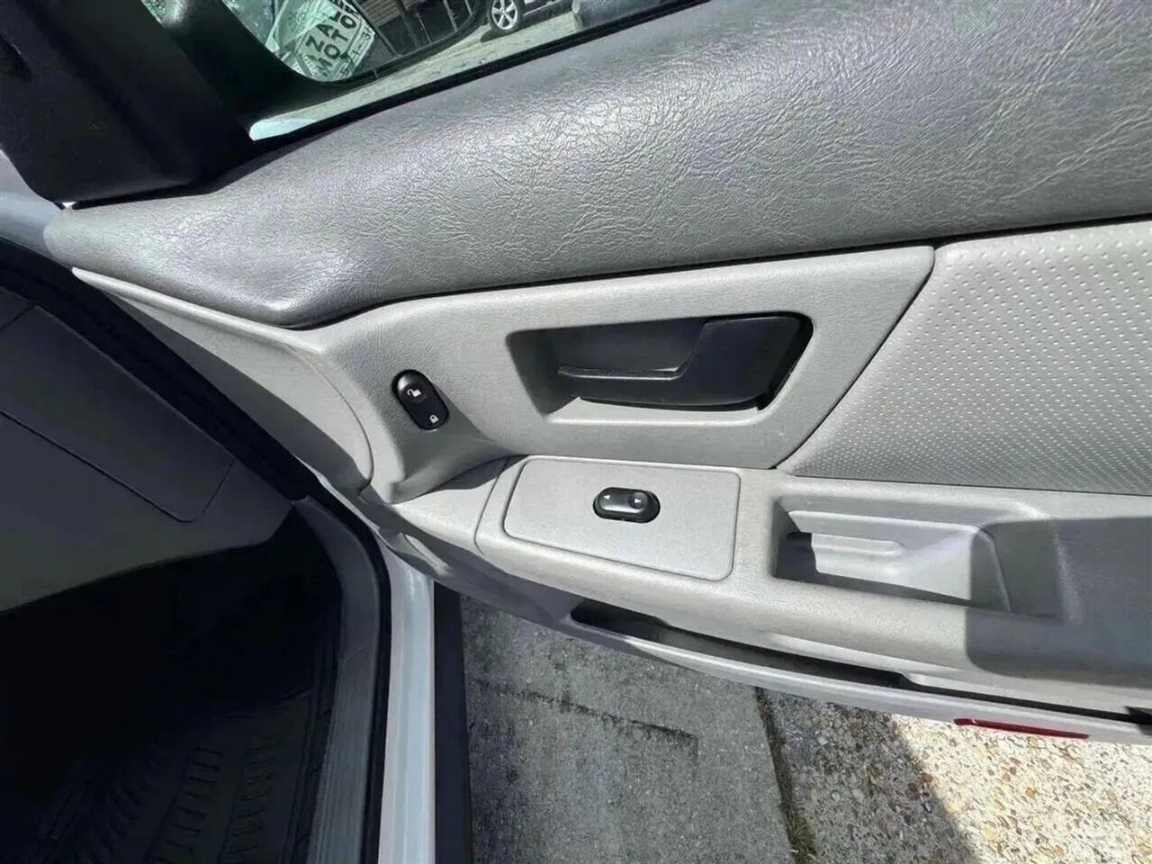 Ford Taurus SE 2006