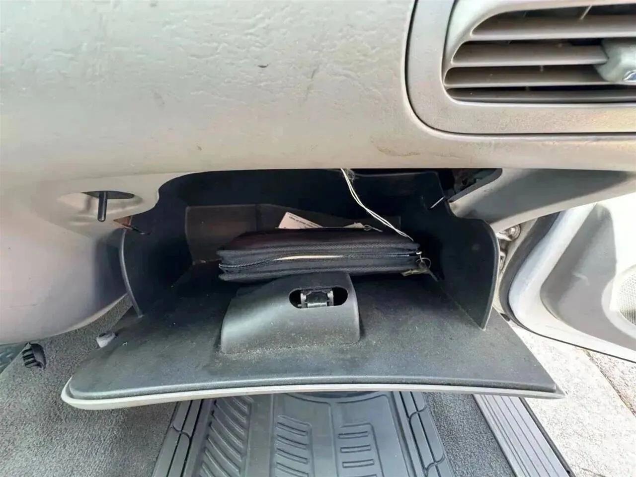 Ford Taurus SE 2006