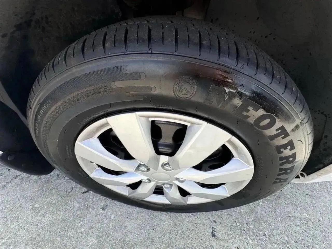 Ford Taurus SE 2006