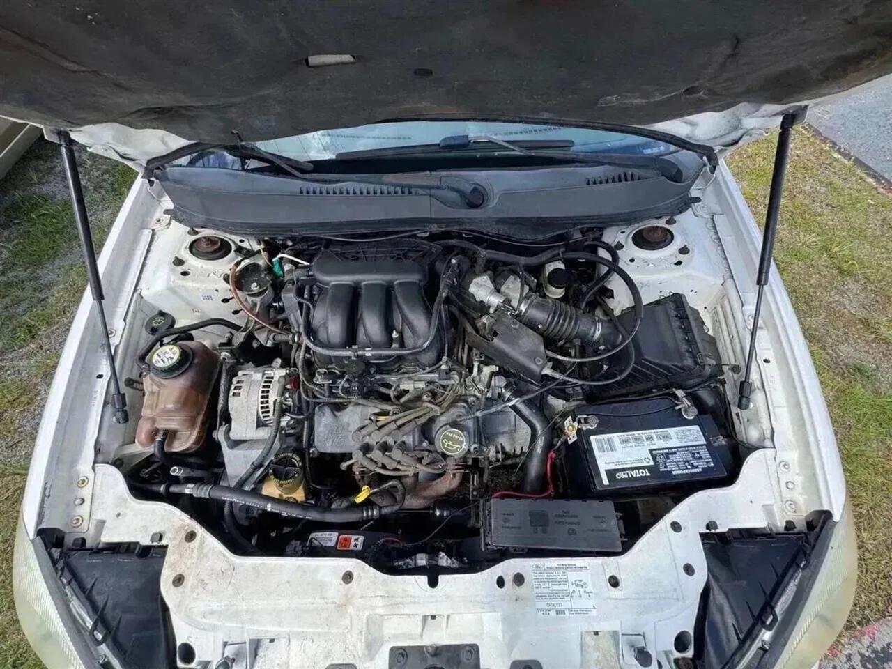 Ford Taurus SE 2006