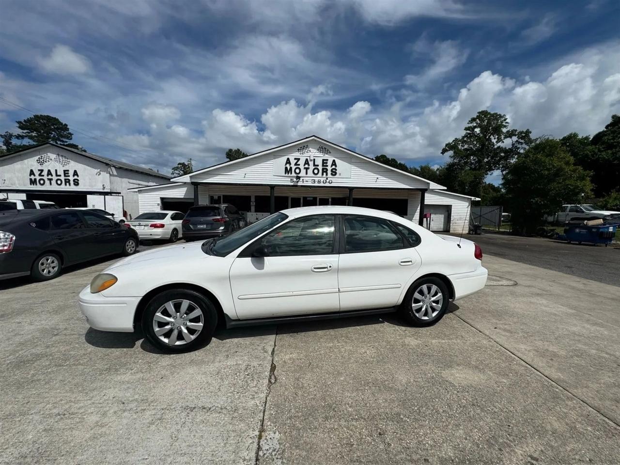 Ford Taurus SE 2006