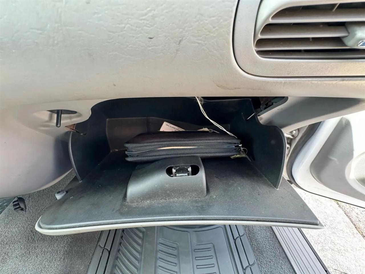 Ford Taurus SE 2006