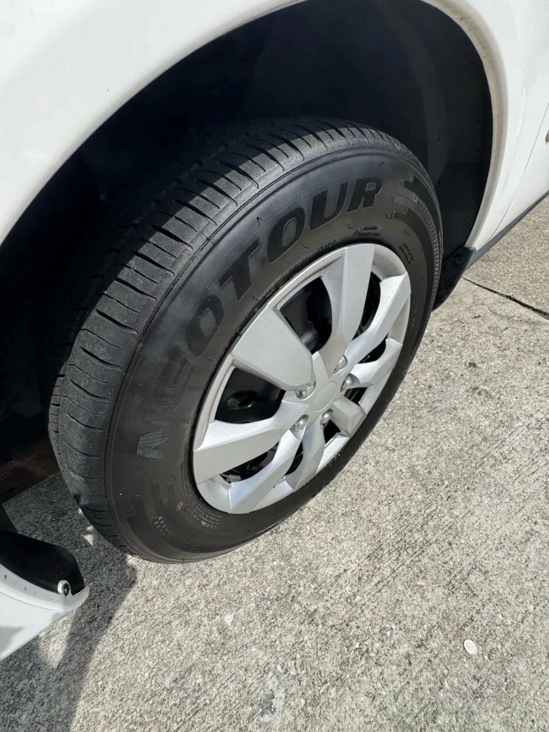 Ford Taurus SE 2006