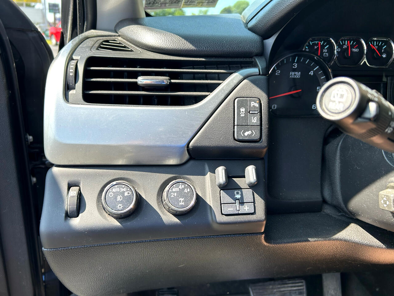 Chevrolet Tahoe LTZ 4WD 2015 Chevrolet Tahoe LTZ 4WD 2015