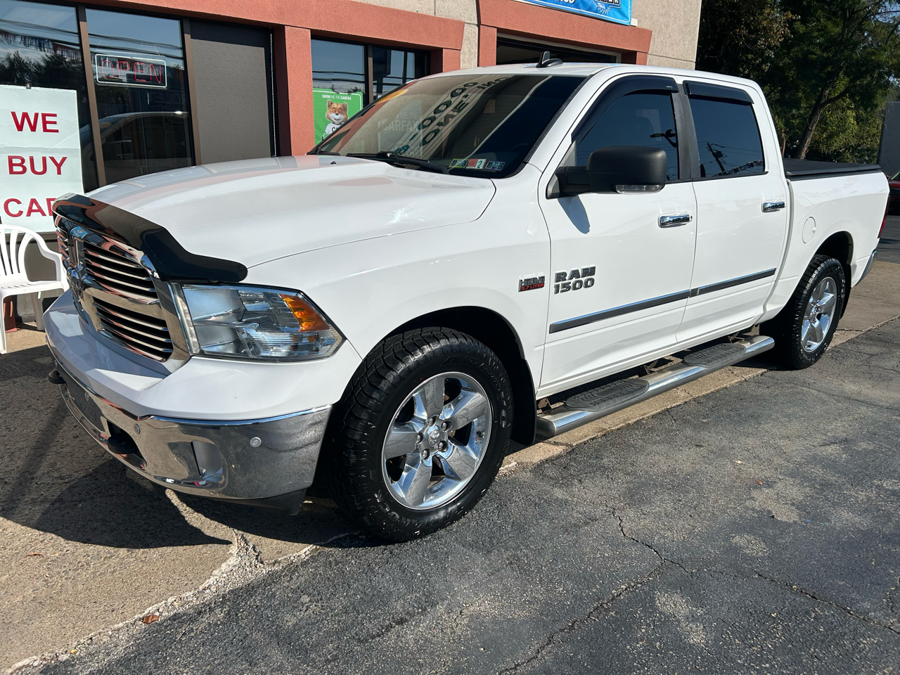 RAM 1500 SLT Crew Cab SWB 4WD 2016 RAM 1500 SLT Crew Cab SWB 4WD 2016