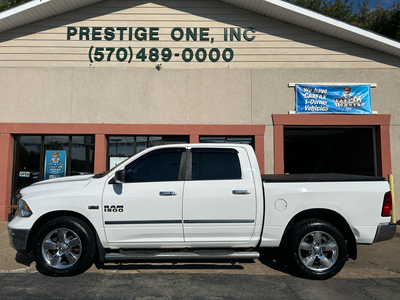 RAM 1500 SLT Crew Cab SWB 4WD 2016 RAM 1500 SLT Crew Cab SWB 4WD 2016