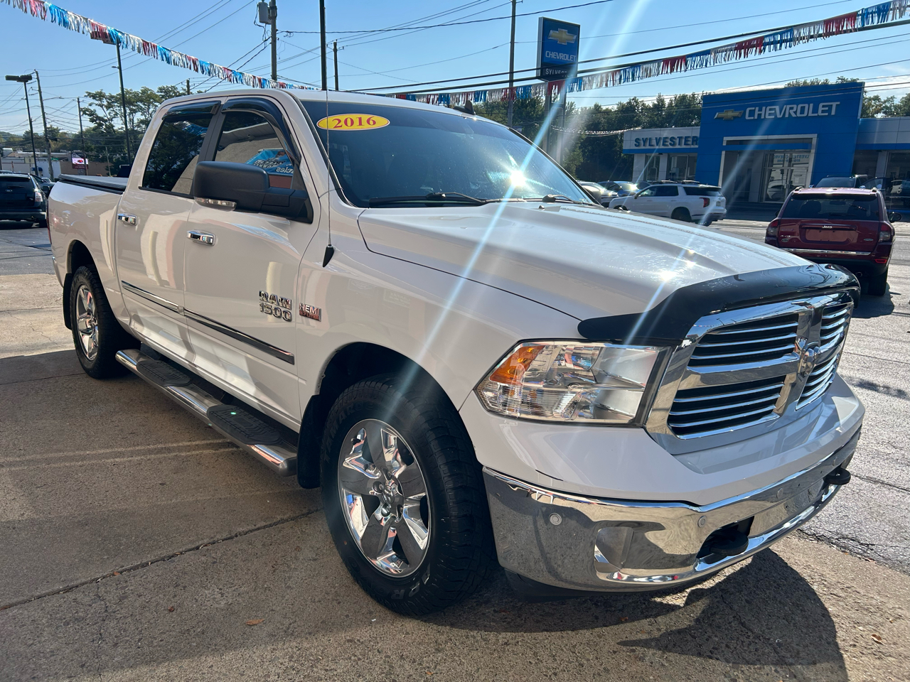 RAM 1500 SLT Crew Cab SWB 4WD 2016 RAM 1500 SLT Crew Cab SWB 4WD 2016