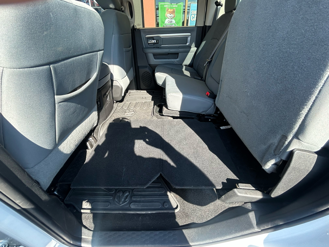 RAM 1500 SLT Crew Cab SWB 4WD 2016 RAM 1500 SLT Crew Cab SWB 4WD 2016