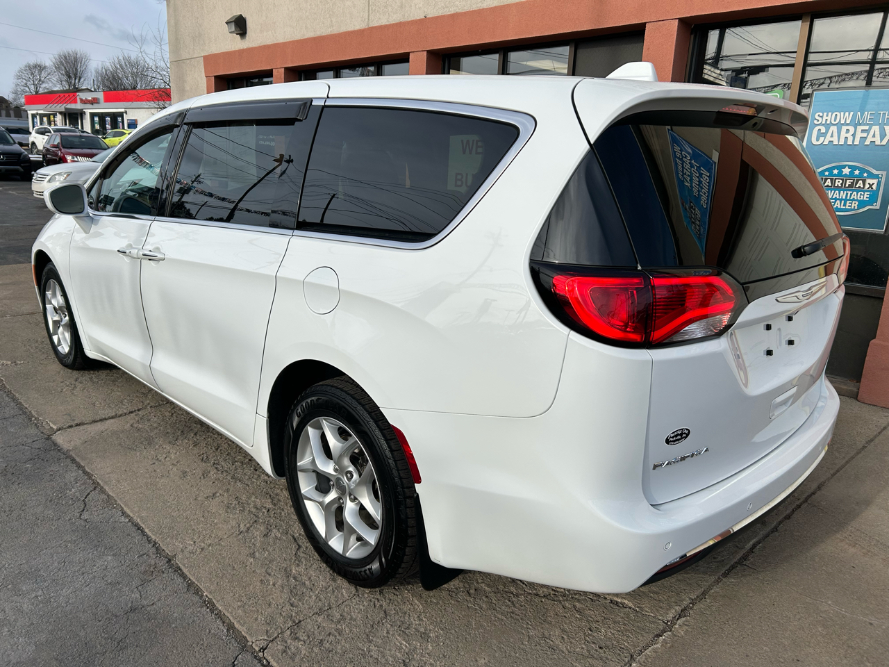 Chrysler Pacifica Touring Plus 2019
