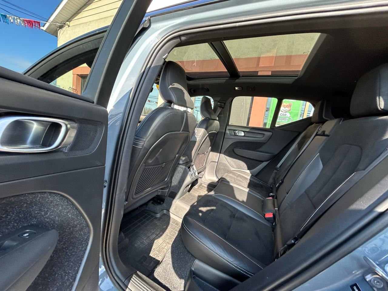 Volvo XC40 T5 R-Design AWD 2021