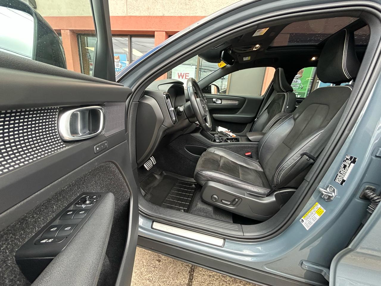 Volvo XC40 T5 R-Design AWD 2021