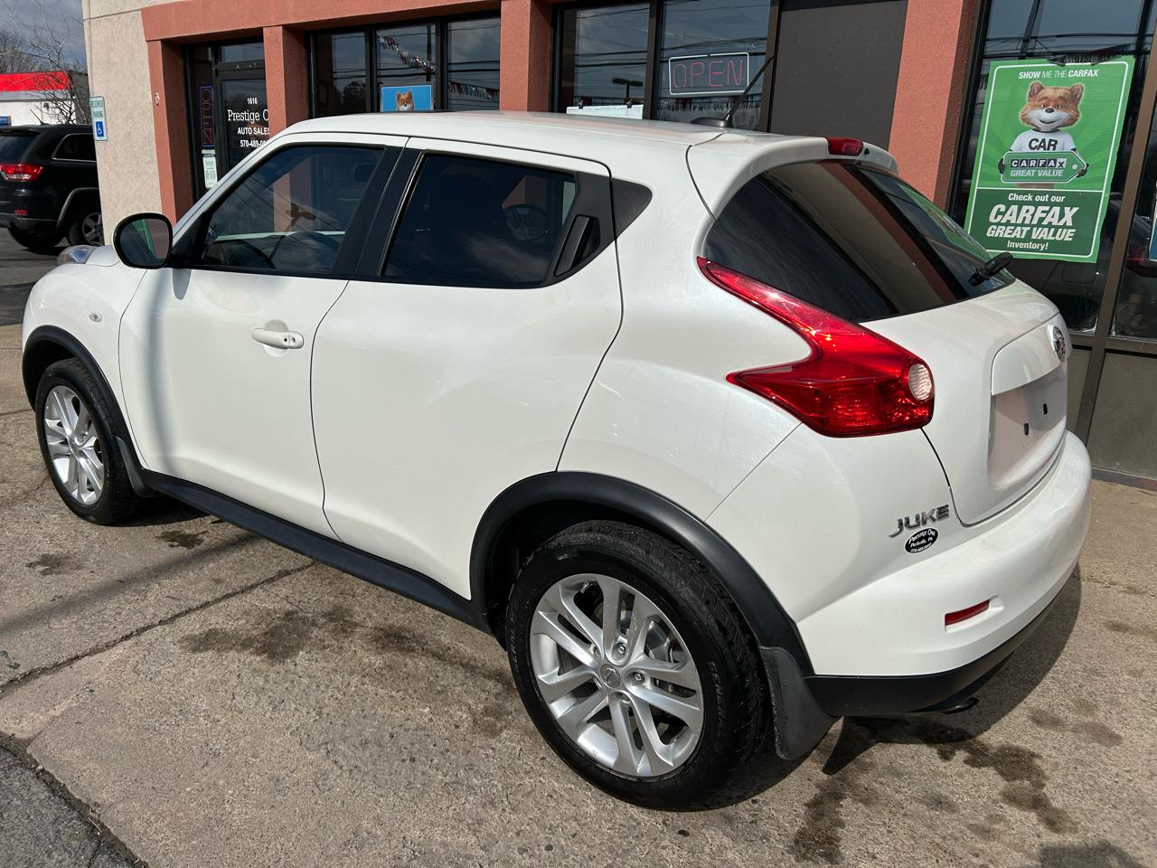 Nissan Juke SV AWD 2013