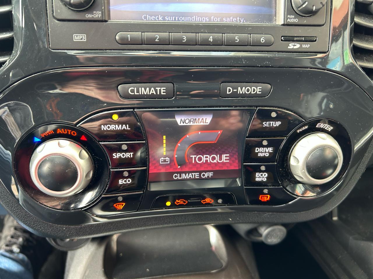 Nissan Juke SV AWD 2013