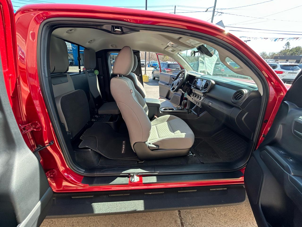 Toyota Tacoma SR Access Cab 6' Bed I4 4x4 AT (Natl) 2022