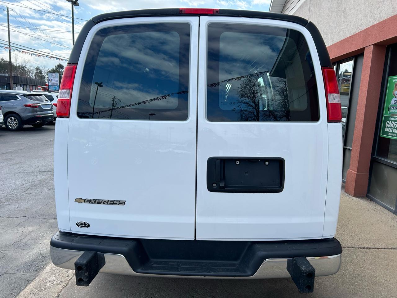 Chevrolet Express 2500 Cargo 2024