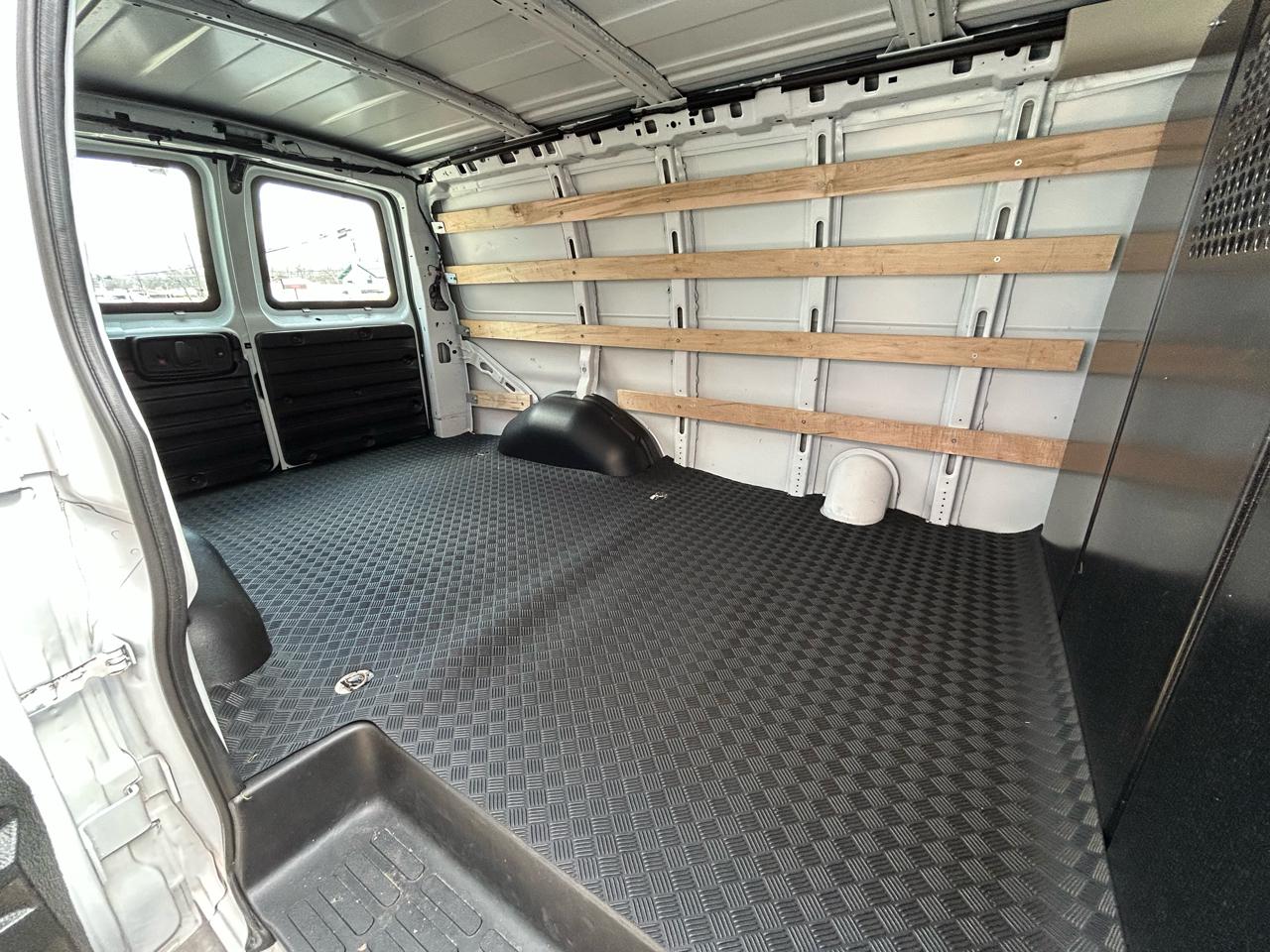 Chevrolet Express 2500 Cargo 2024