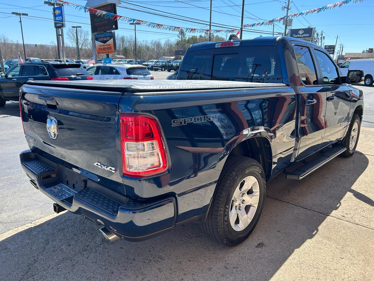 RAM 1500 Big Horn Quad Cab 4WD 2022