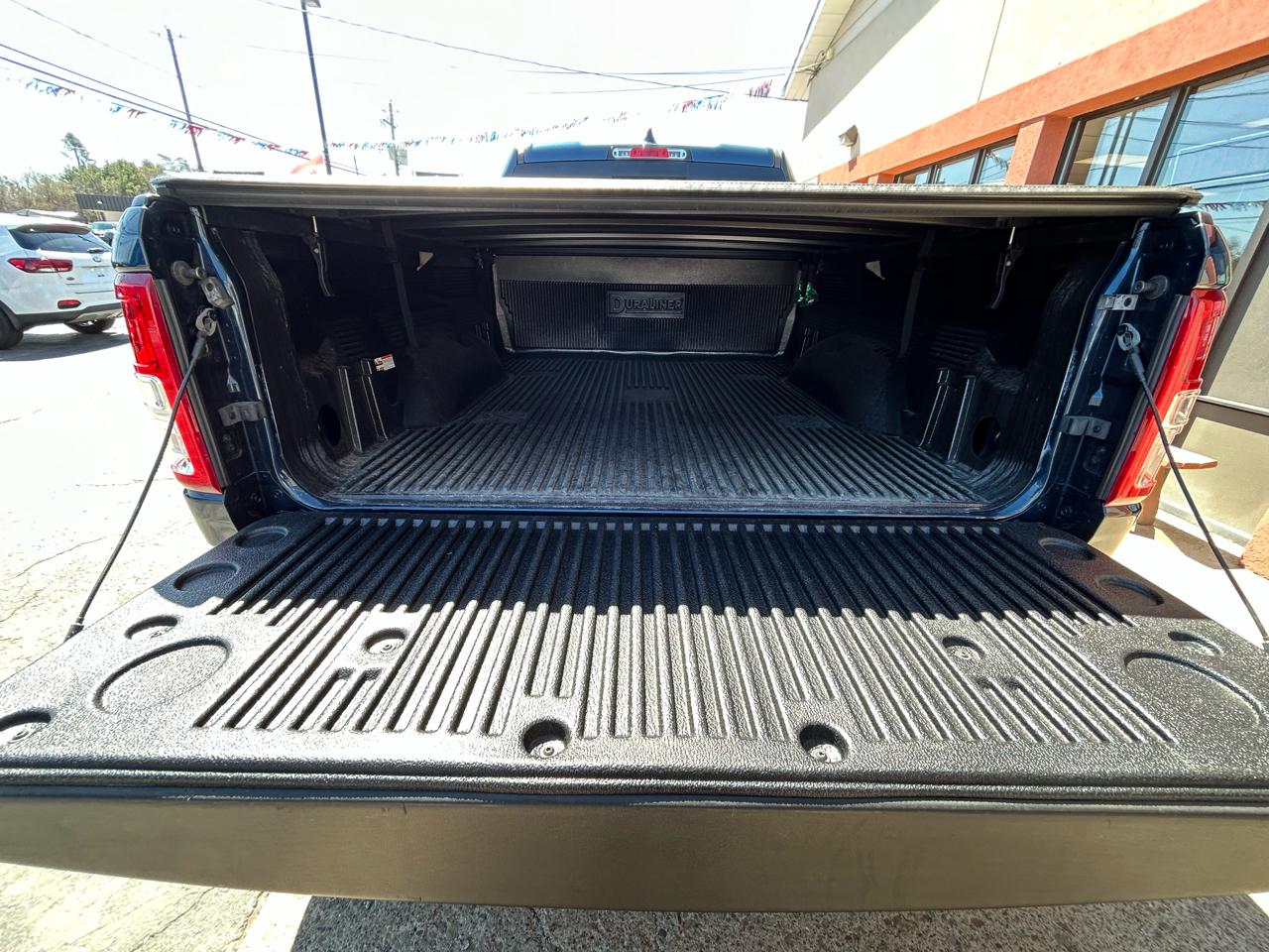 RAM 1500 Big Horn Quad Cab 4WD 2022