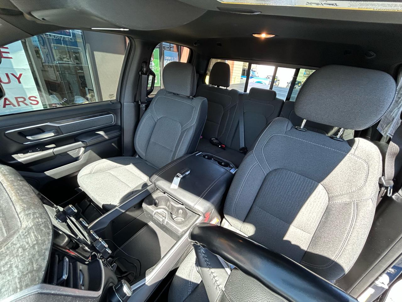 RAM 1500 Big Horn Quad Cab 4WD 2022