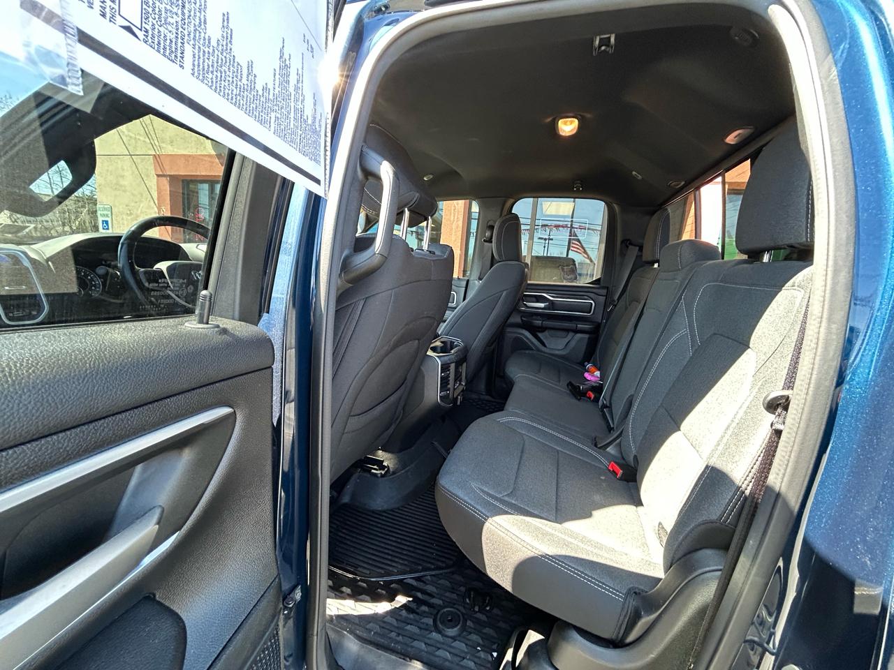 RAM 1500 Big Horn Quad Cab 4WD 2022