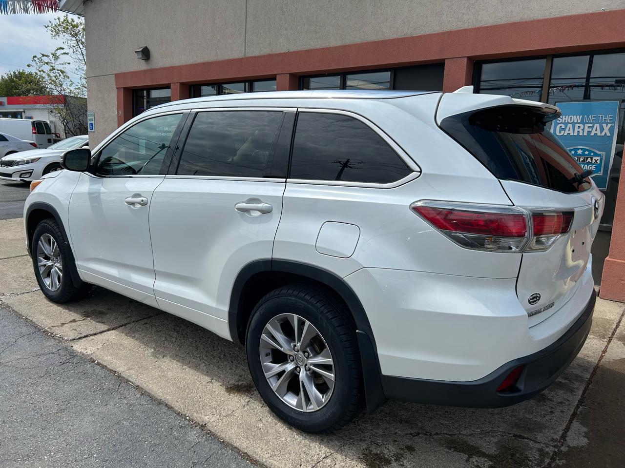 Toyota Highlander XLE AWD V6 2015