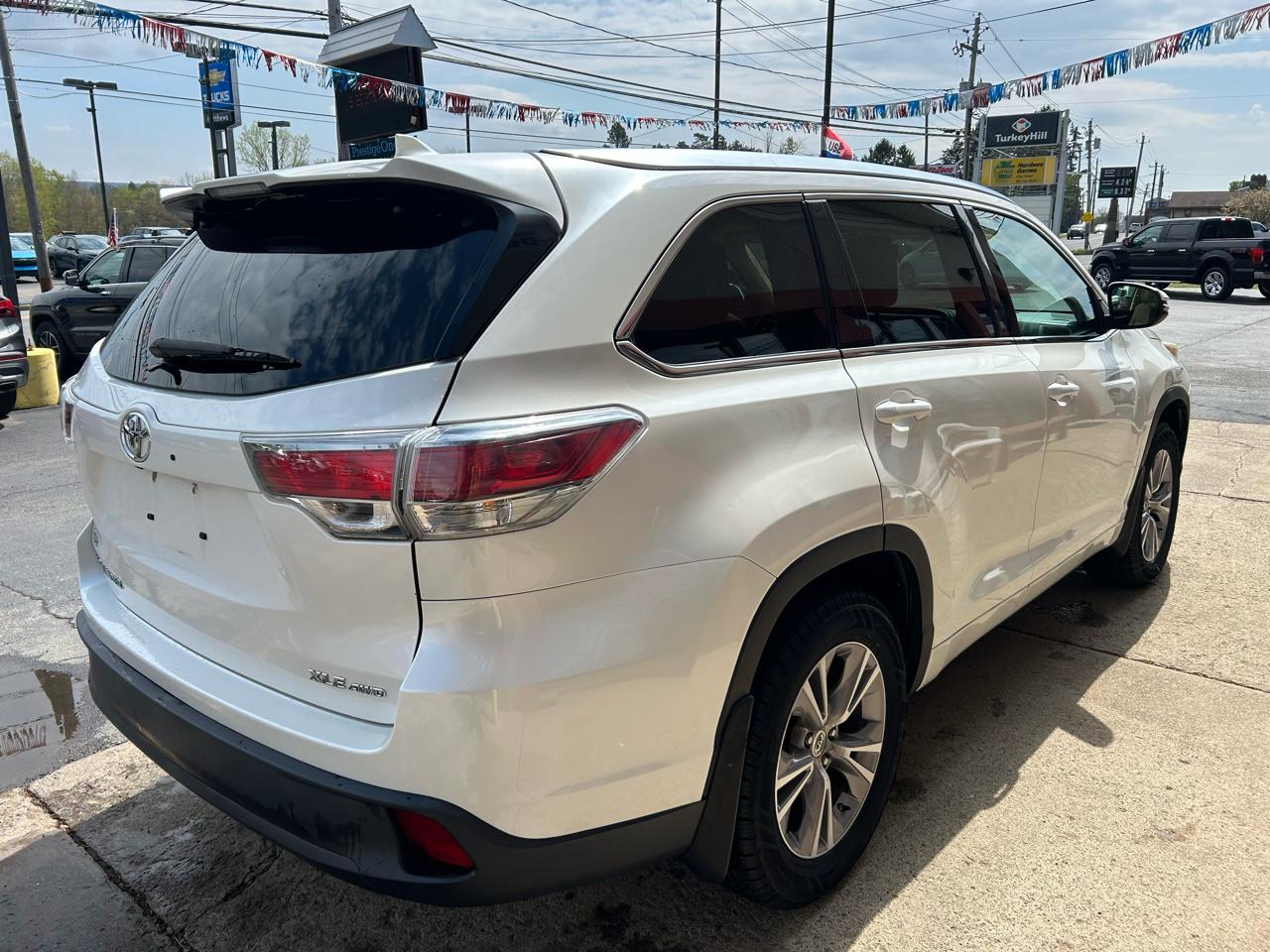 Toyota Highlander XLE AWD V6 2015