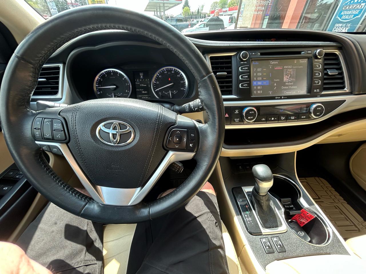 Toyota Highlander XLE AWD V6 2015