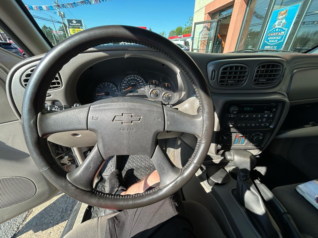 Chevrolet TrailBlazer LS 4D SUV 4WD 2003