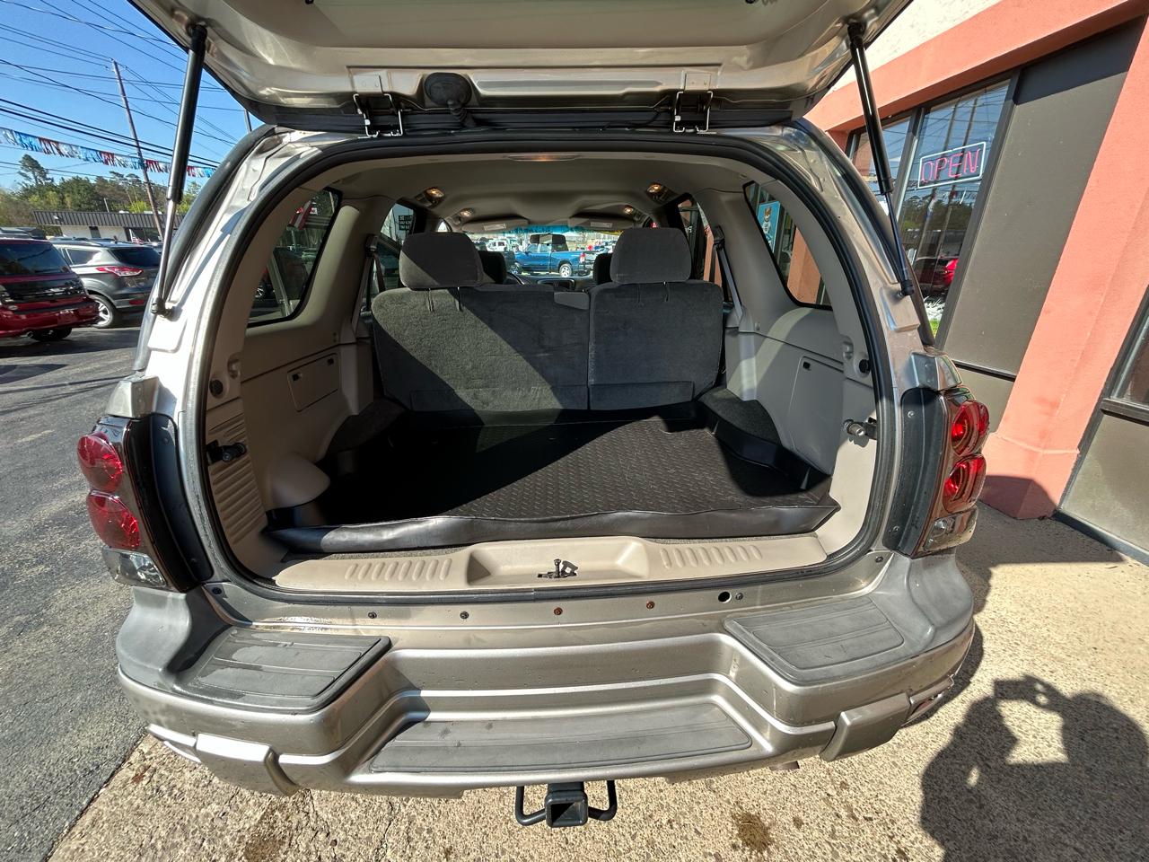 Chevrolet TrailBlazer LS 4D SUV 4WD 2003