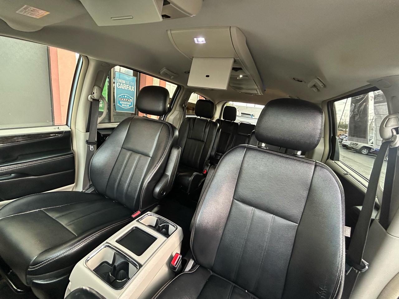 Chrysler Town & Country Touring 2016