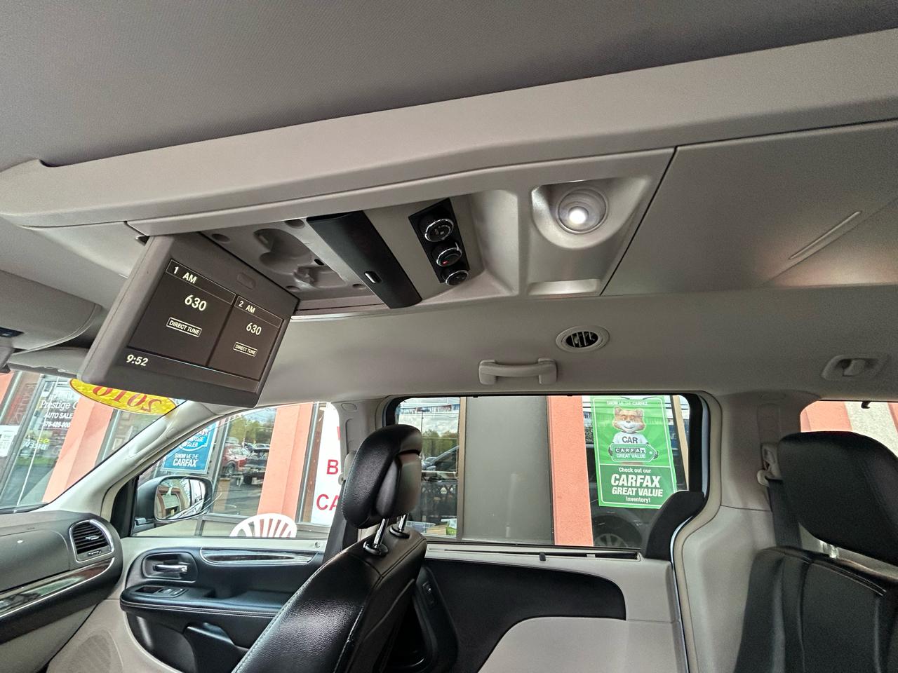 Chrysler Town & Country Touring 2016