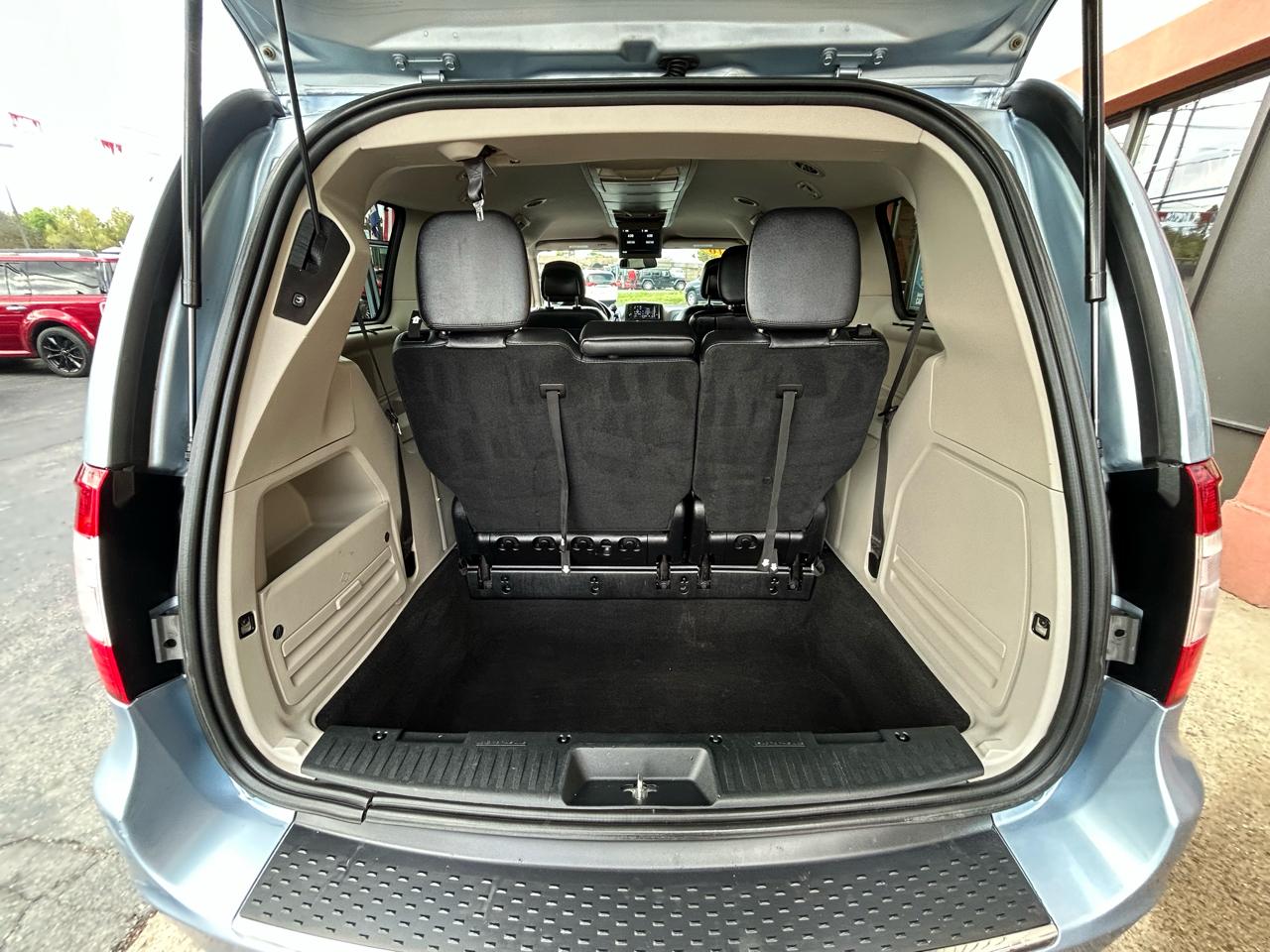 Chrysler Town & Country Touring 2016