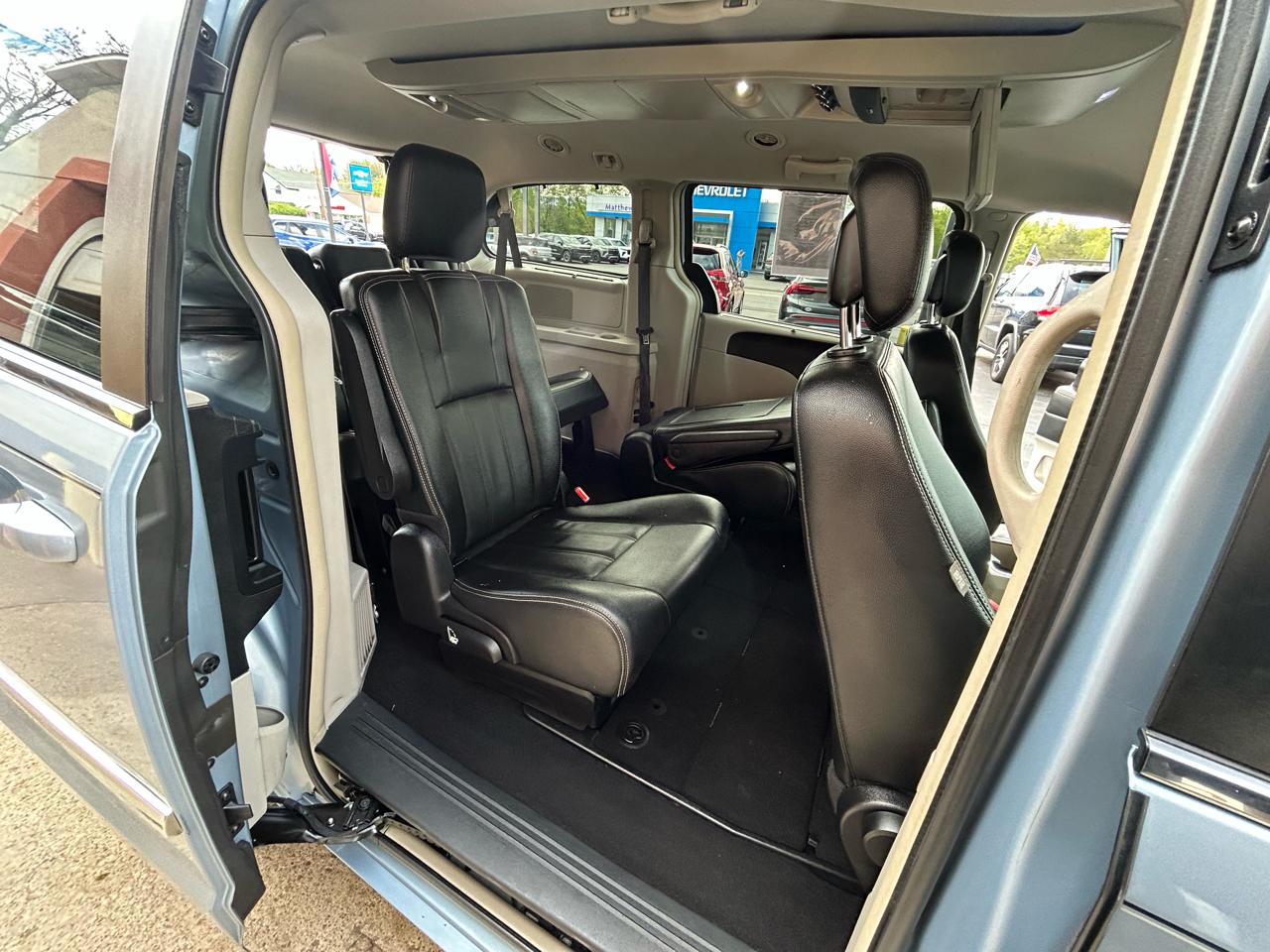 Chrysler Town & Country Touring 2016
