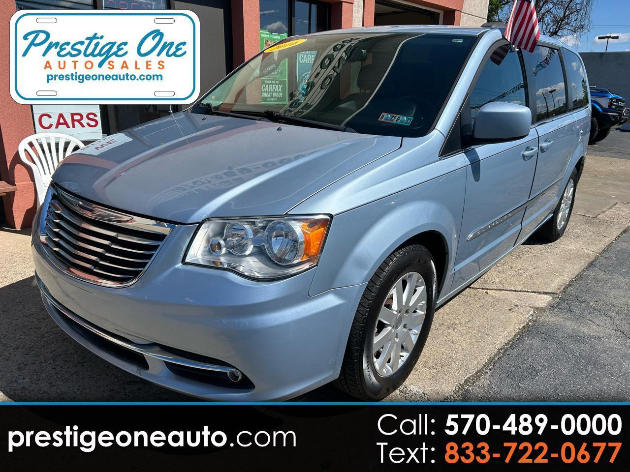 2016 Chrysler Town & Country Touring