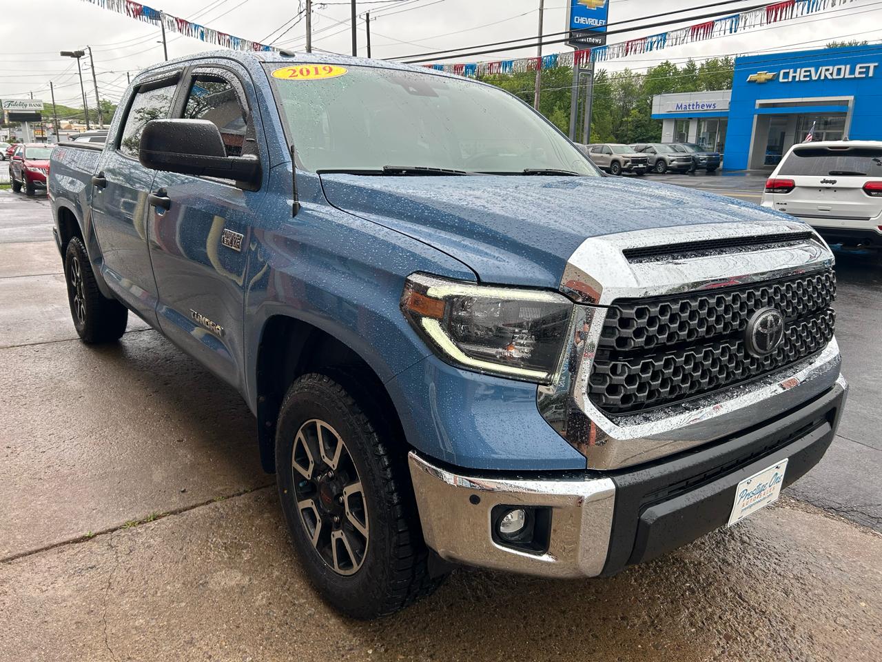 Toyota Tundra SR5 5.7L V8 CrewMax 4WD 2019