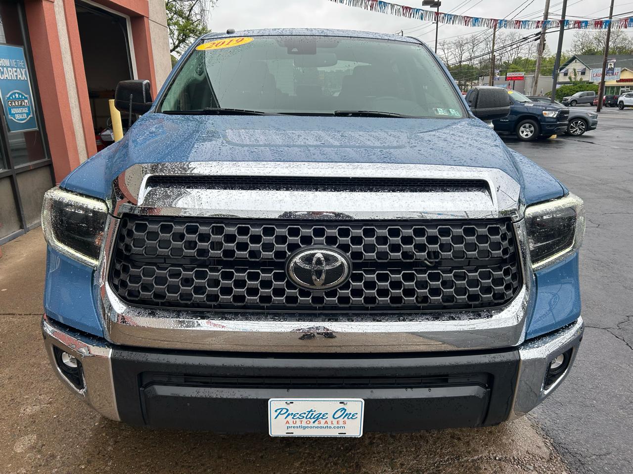 Toyota Tundra SR5 5.7L V8 CrewMax 4WD 2019