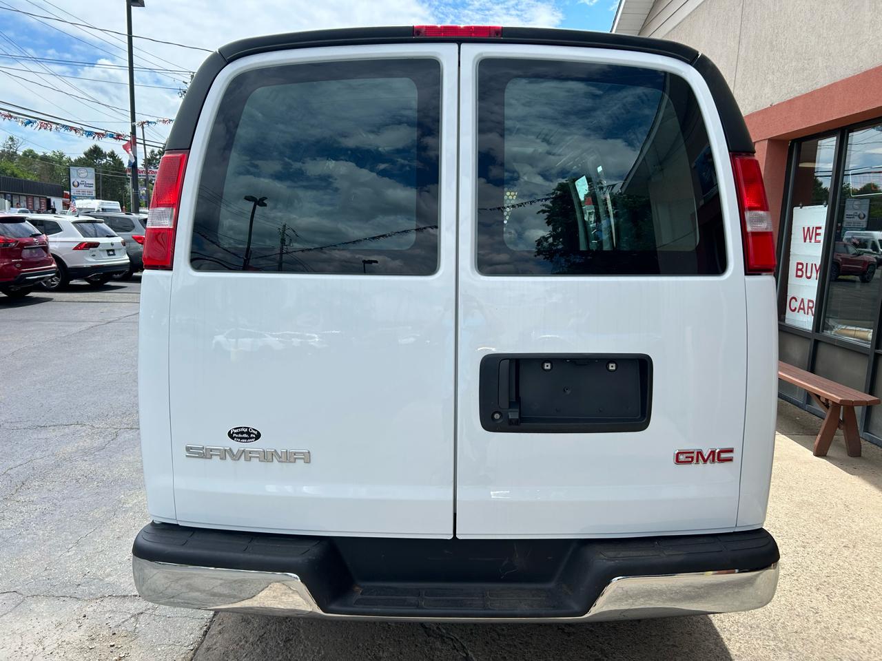 GMC Savana Cargo Van 1500 135" WB RWD 2025