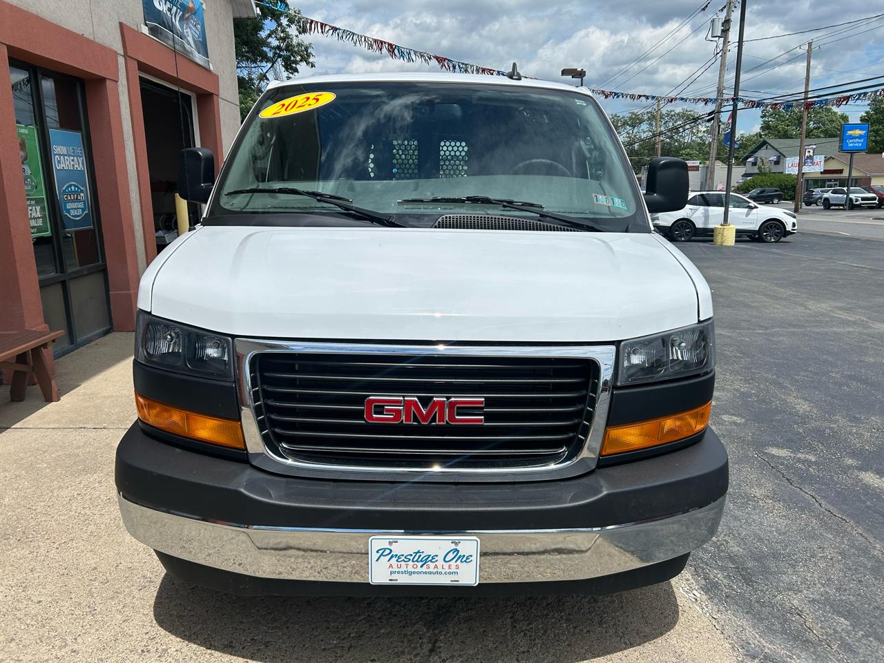 GMC Savana Cargo Van 1500 135" WB RWD 2025