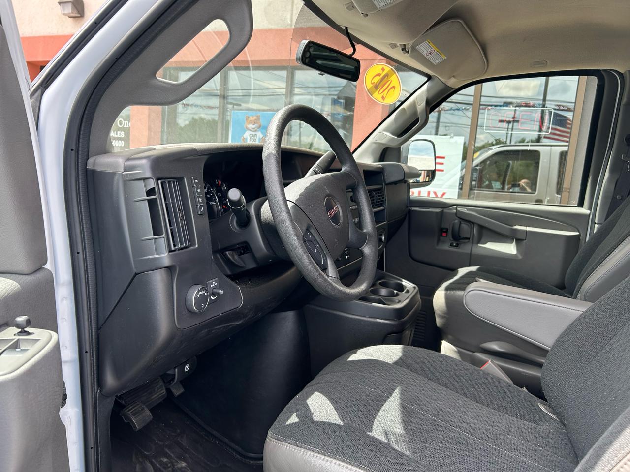 GMC Savana Cargo Van 1500 135" WB RWD 2025