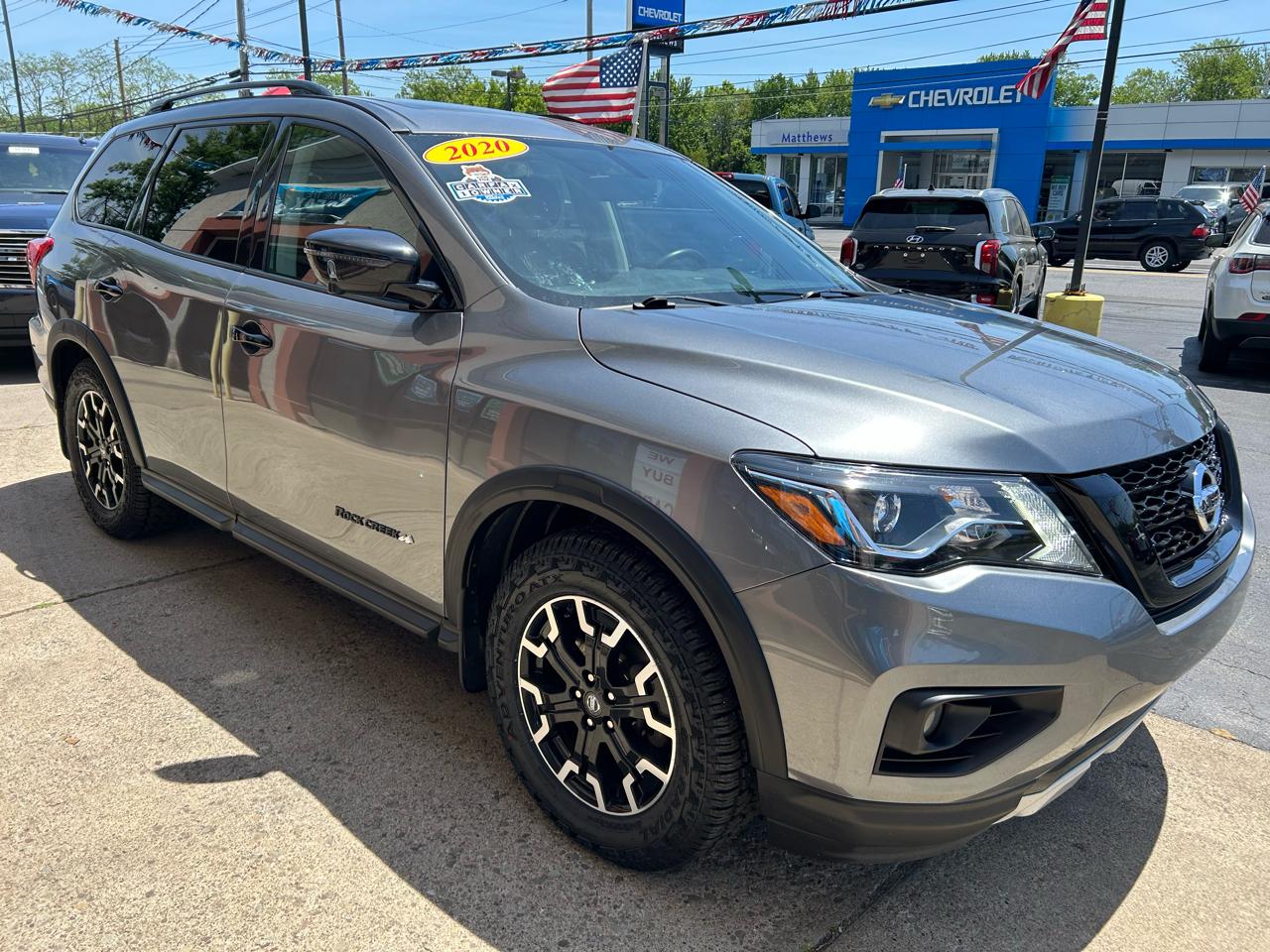 Nissan Pathfinder  2020