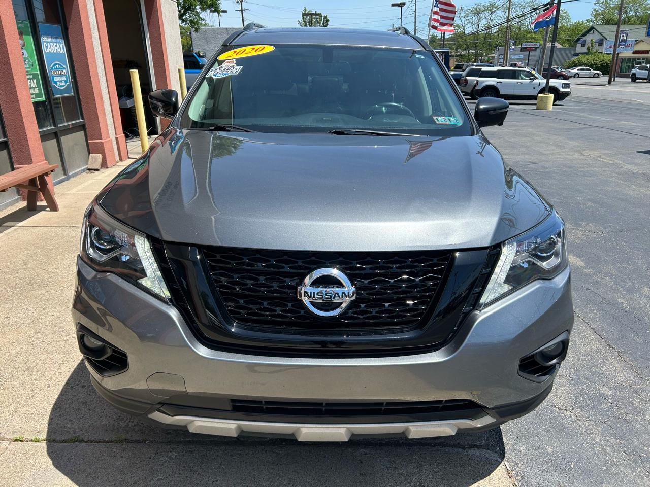 Nissan Pathfinder  2020
