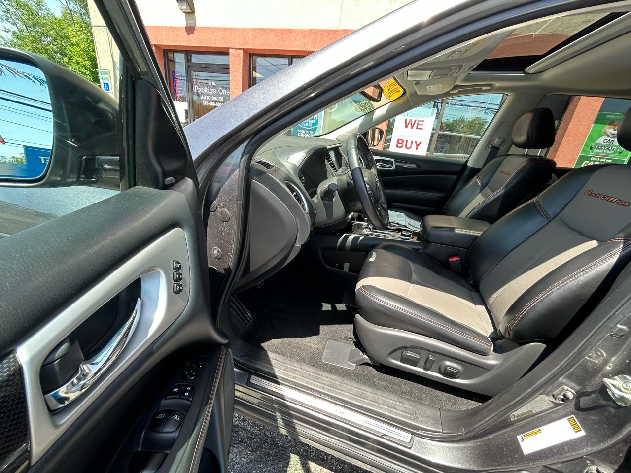 Nissan Pathfinder  2020