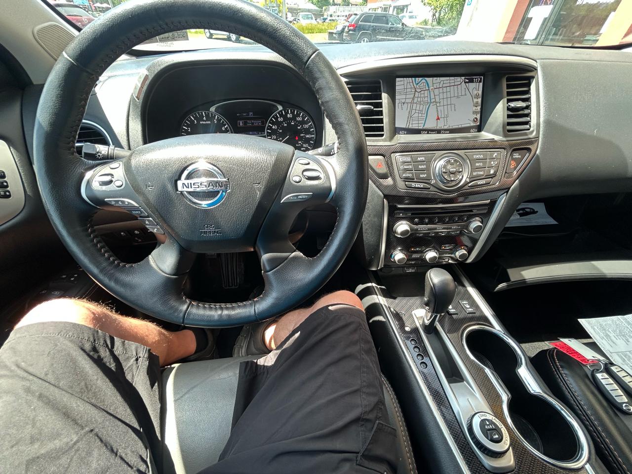 Nissan Pathfinder  2020