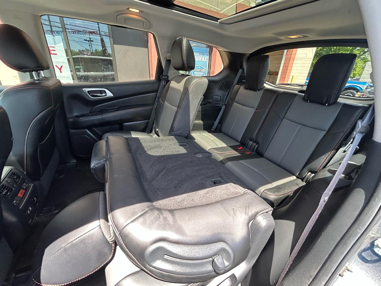 Nissan Pathfinder  2020