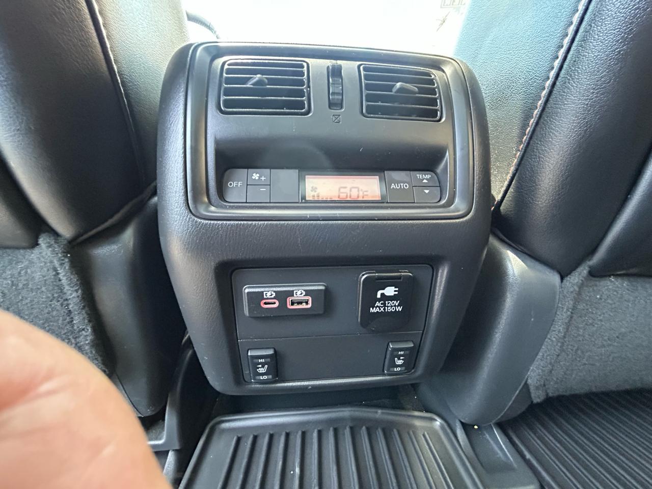 Nissan Pathfinder  2020