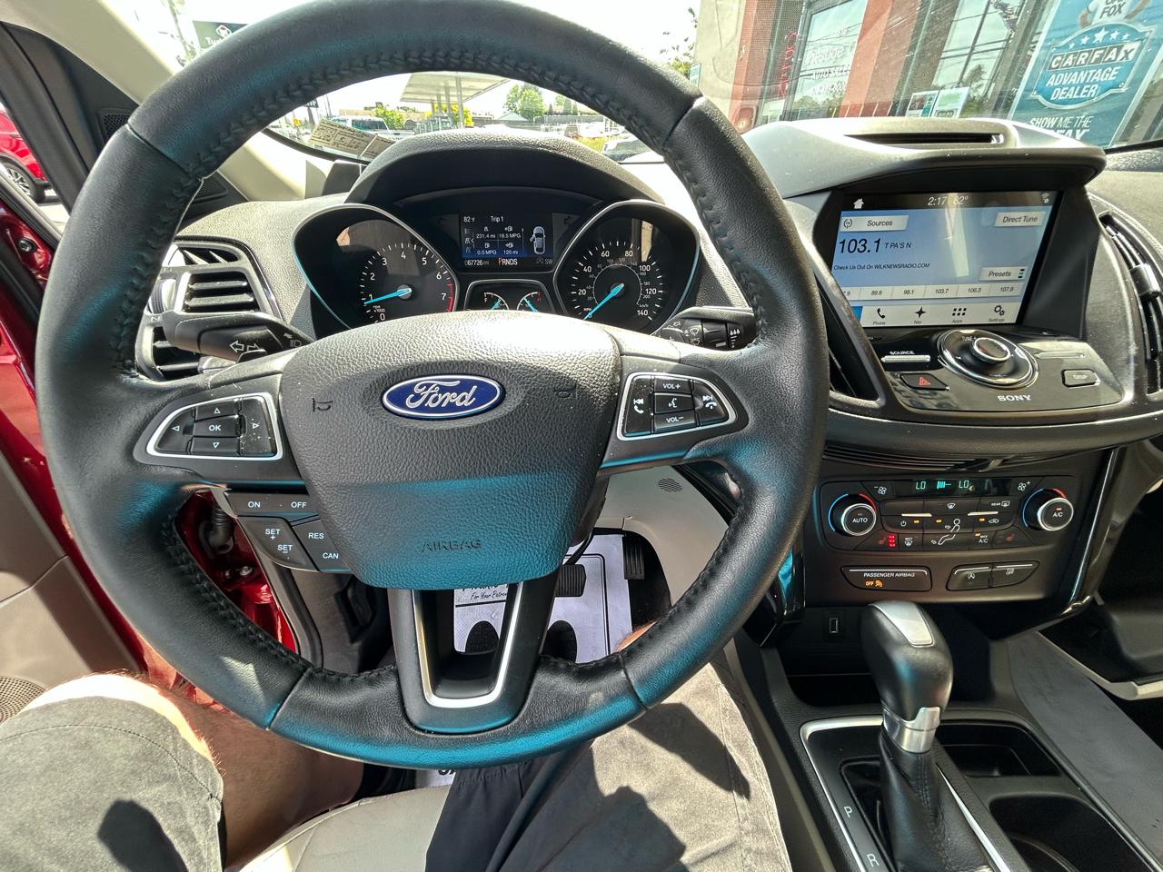 Ford Escape Titanium 4WD 2017