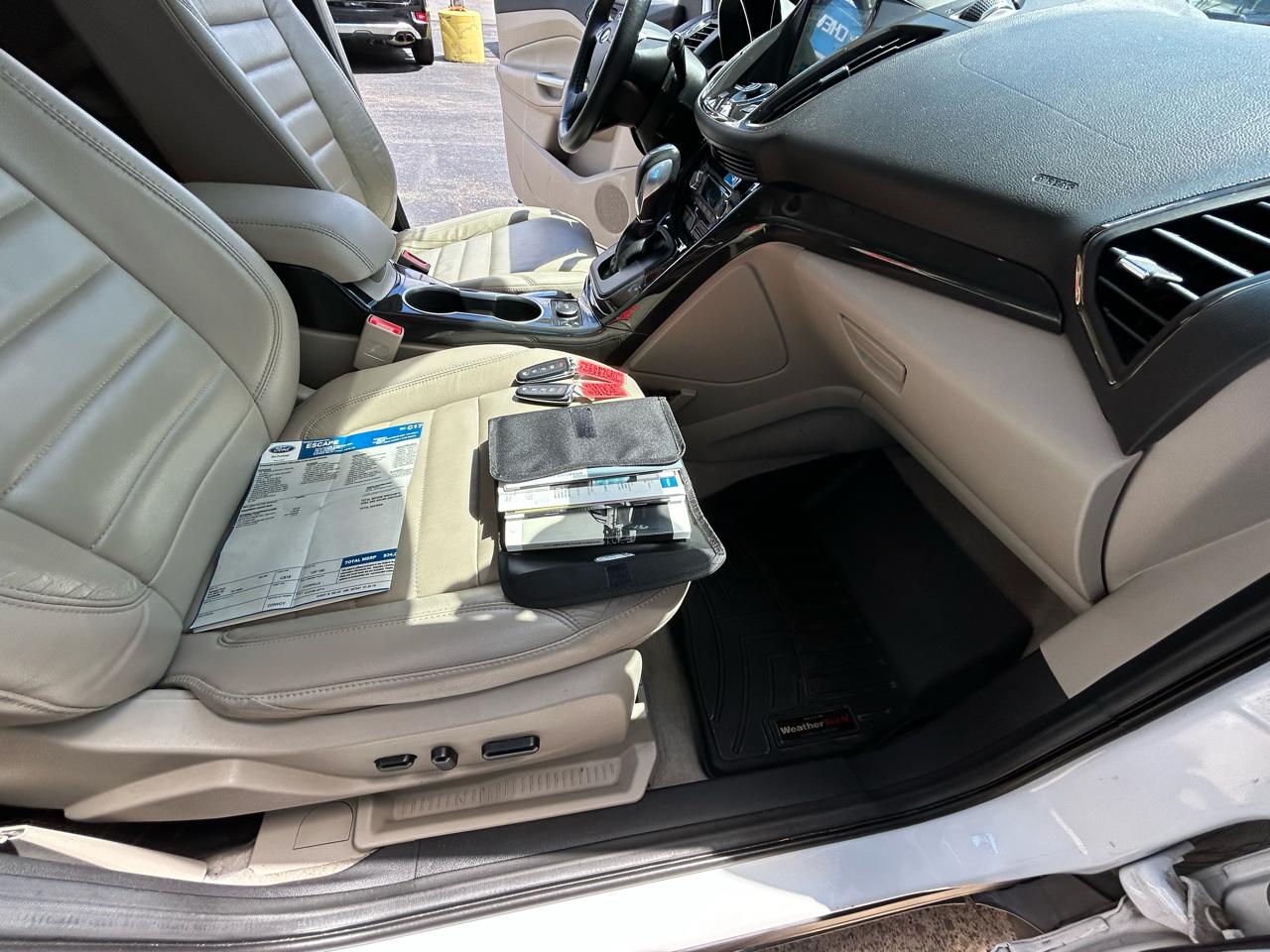 Ford Escape Titanium 4WD 2016