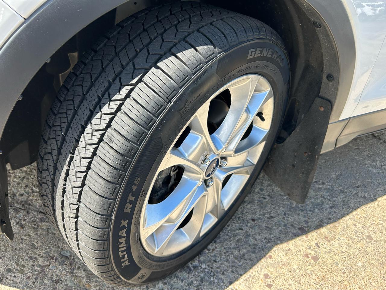 Ford Escape Titanium 4WD 2016