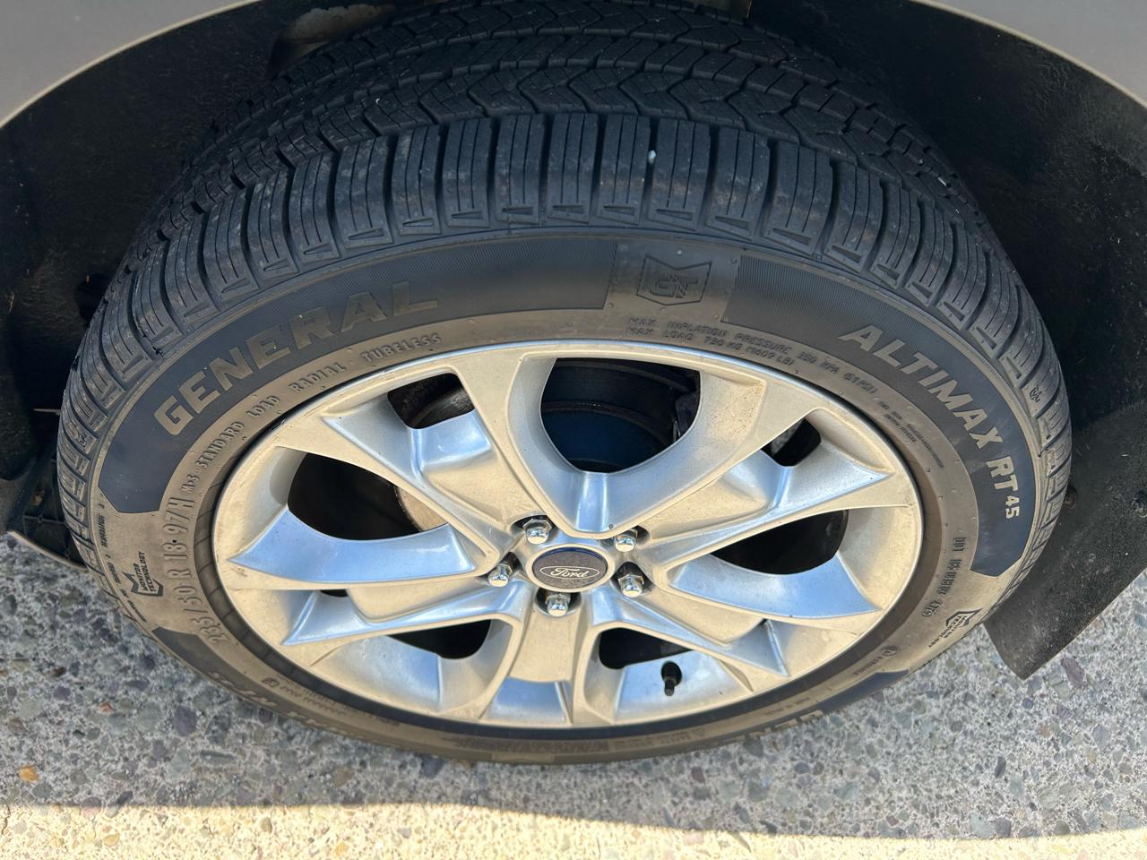 Ford Escape Titanium 4WD 2016